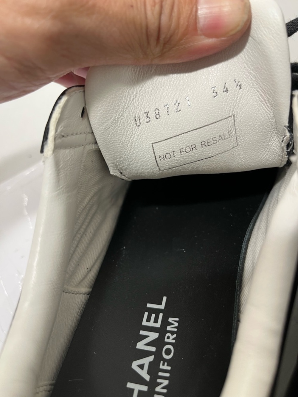 CHANEL Black and White women's Leather Sneakers - Picture 9 of 10